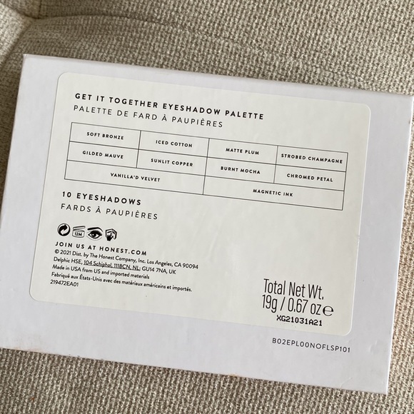 Honest Beauty eyeshadow palette - Picture 4 of 4